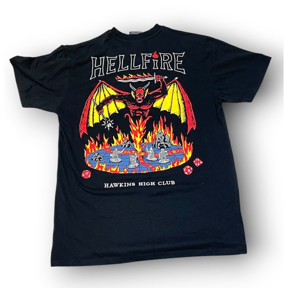 Stranger Things Hellfire Club T Shirt Mens Medium Black Embroidered Unisex